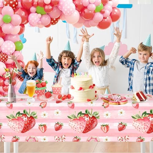 Strawberry Birthday Tablecloths Set 3